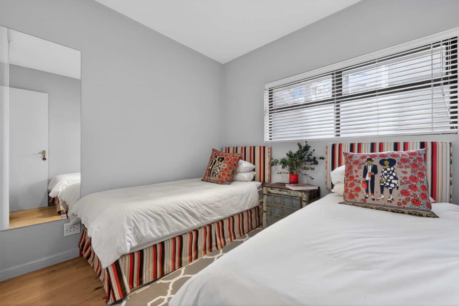 3 Bedroom Property for Sale in Sea Point Western Cape